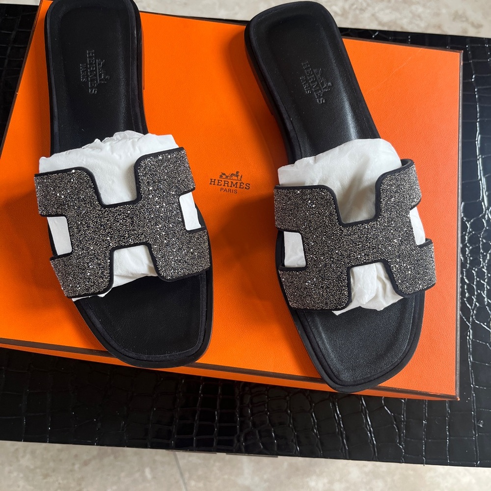 Hermès Black Oran sandals